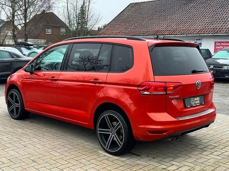 Gebraucht VW Touran 150 PS (110 kW) 2016 Orange Van / Kleinbus