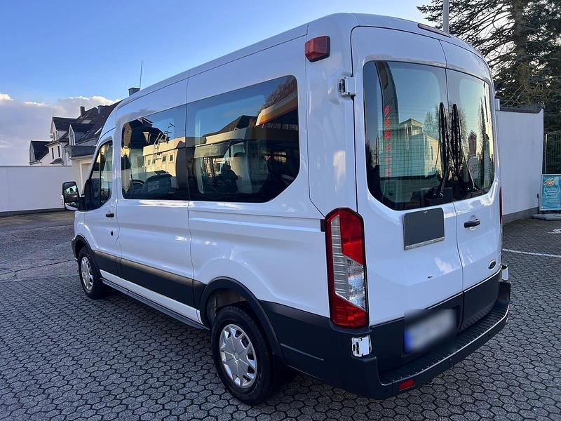 Gebraucht Ford Transit 131 PS (96 kW) 2018 Weiß Van / Kleinbus