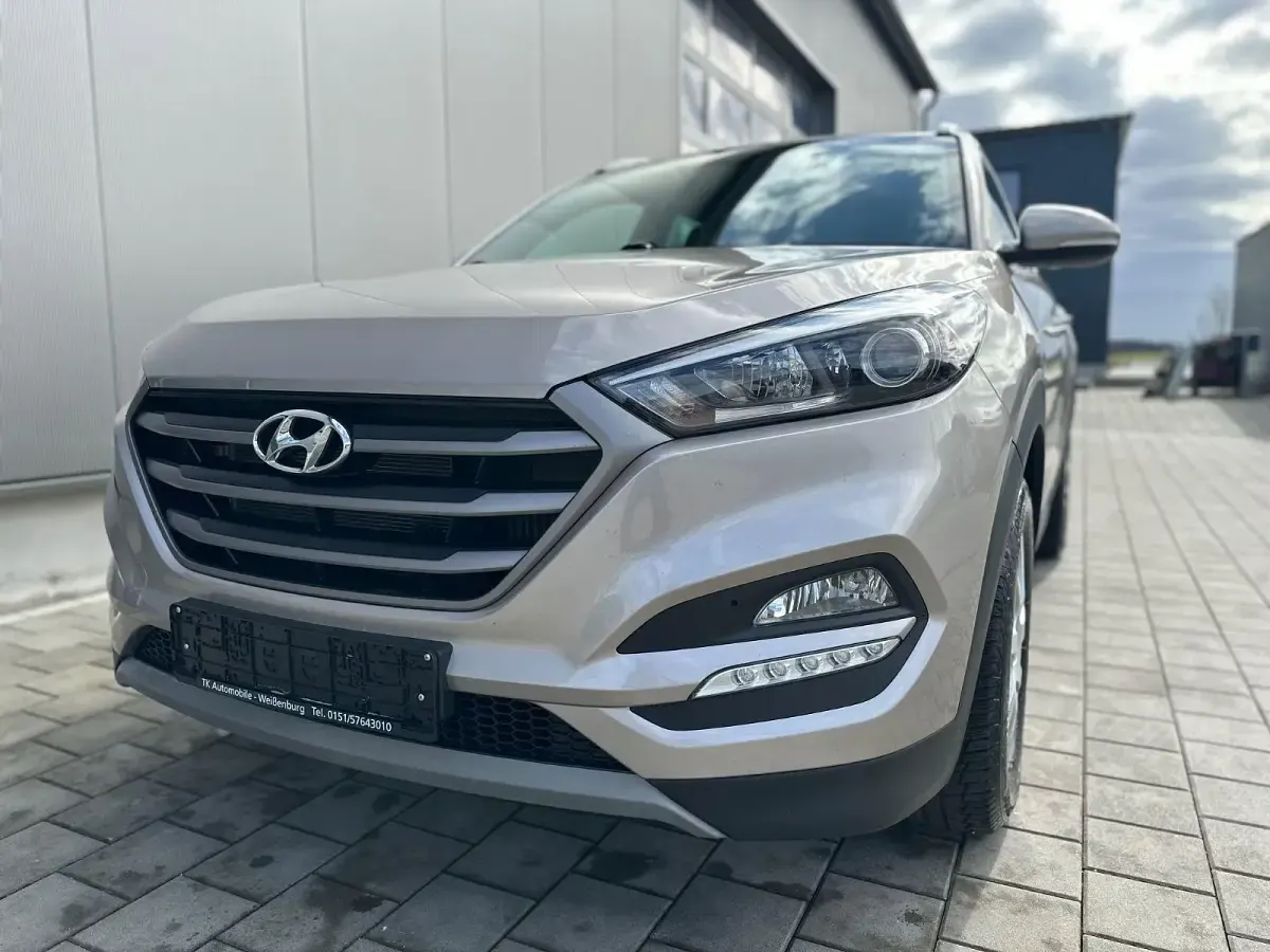 Gebraucht Hyundai Tucson Premium 177 PS (130 kW) 2018 Gold SUV