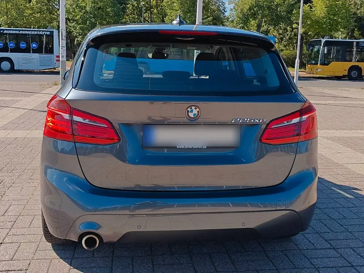 Gebraucht BMW 225 Advantage 224 PS (164 kW) 2019 Grau Van / Kleinbus