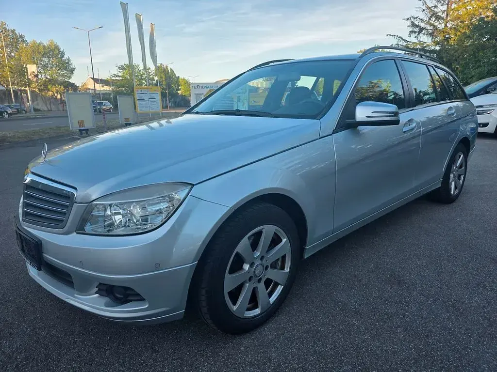 Gebraucht Mercedes C200 Elegance 184 PS (135 kW) 2009 Silber Limousine