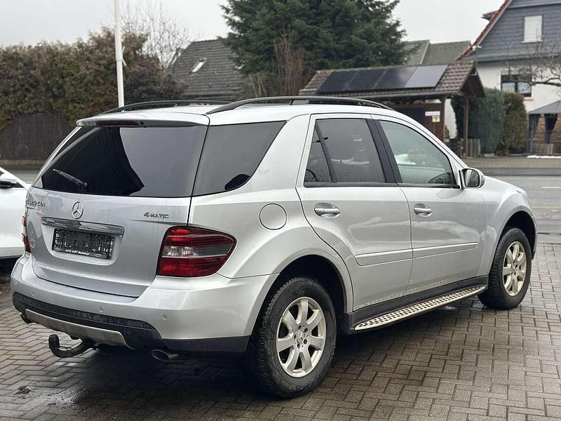 Gebraucht Mercedes ML320 224 PS (164 kW) 2007 Iridiumsilber  metalliclack SUV