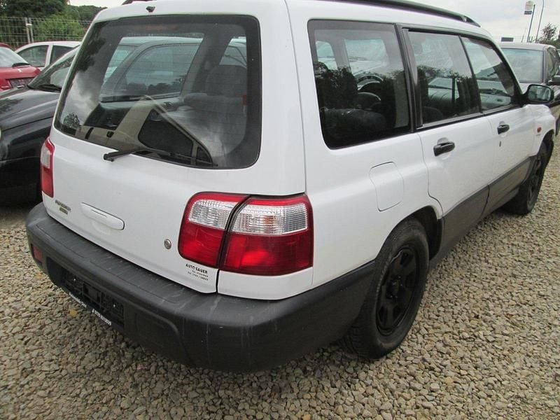 Gebraucht Subaru Forester 125 PS (91 kW) 2001 Weiß SUV