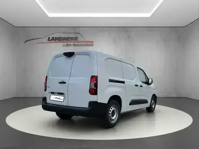 Gebraucht Opel Combo Edition 131 PS (96 kW) 2025 Weiß Van / Kleinbus