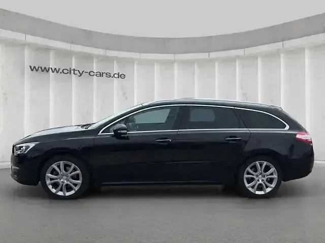 Gebraucht Peugeot 508 SW Allure 163 PS (119 kW) 2015 Noir perla nera Kombi