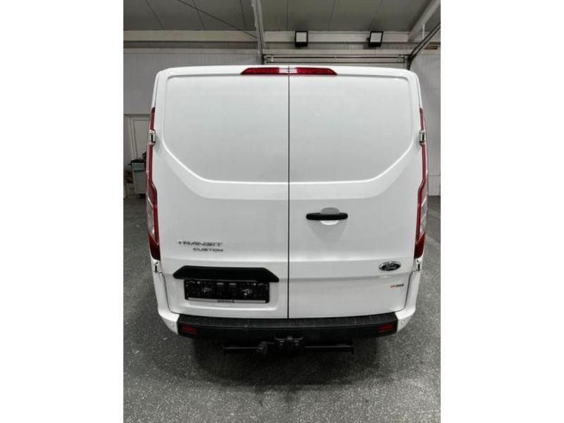 Gebraucht Ford 300 S 131 PS (96 kW) 2023 Frostweiss/frozenwhite (pn3gz0) Van