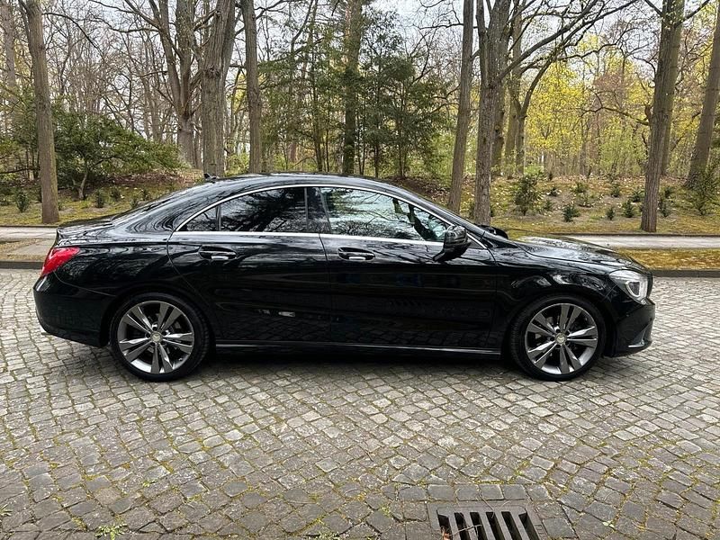 Gebraucht Mercedes CLA200 156 PS (114 kW) 2016 Schwarz Limousine