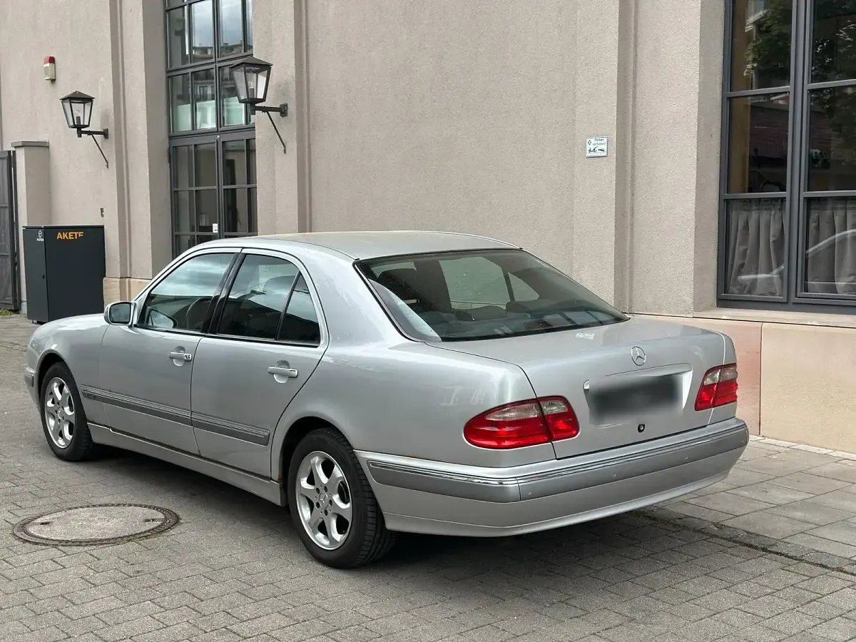 Gebraucht Mercedes 280 Elegance 204 PS (150 kW) 2000 Silber Limousine