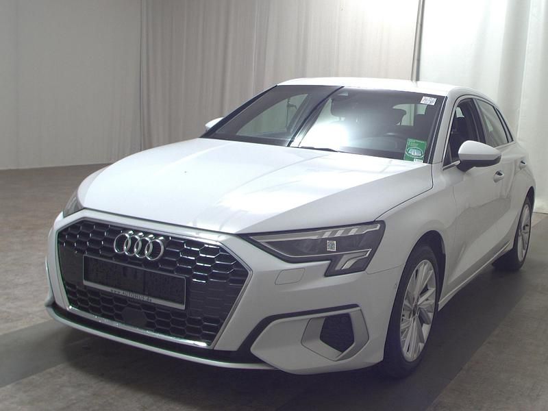 Gebraucht Audi A3 Ambiente 150 PS (110 kW) 2022 Weiss Limousine