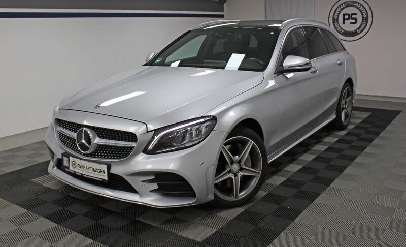 Silber Gebraucht 2018 Mercedes C300 AMG Limousine | 23.990 € - Bild 1/4