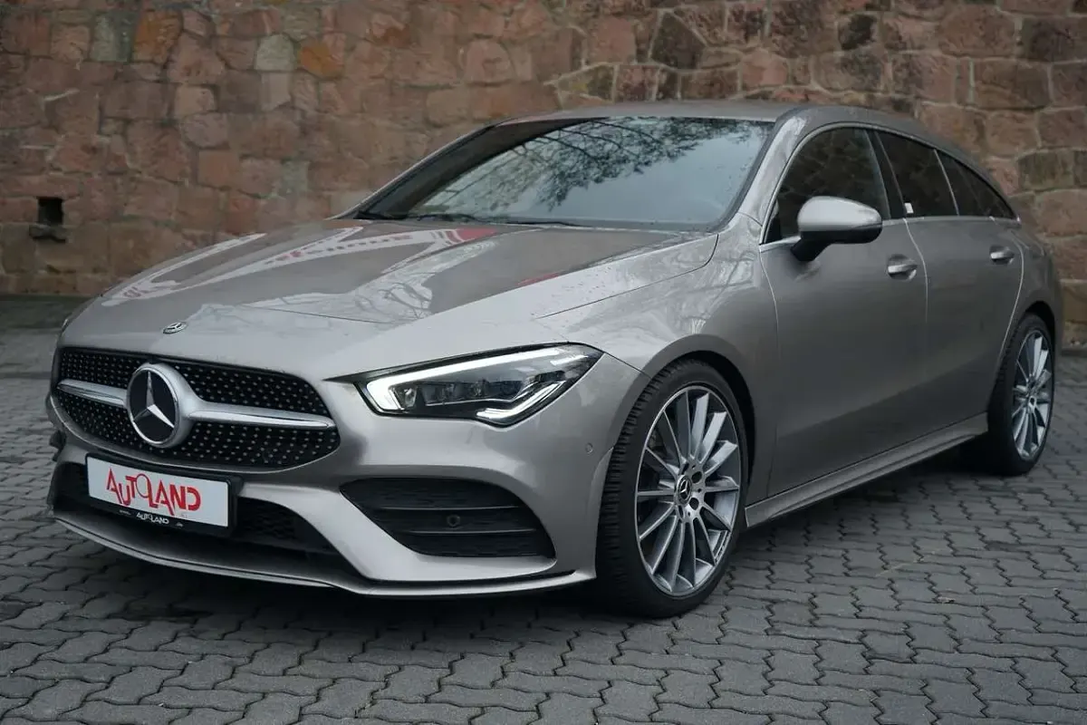 Gebraucht Mercedes CLA250 AMG line 224 PS (164 kW) 2020 Grau Coupé