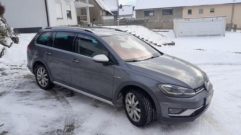 Grau Gebraucht 2019 VW Golf Alltrack Kombi | 22.449 € (Fairer Preis) - Bild 1/4