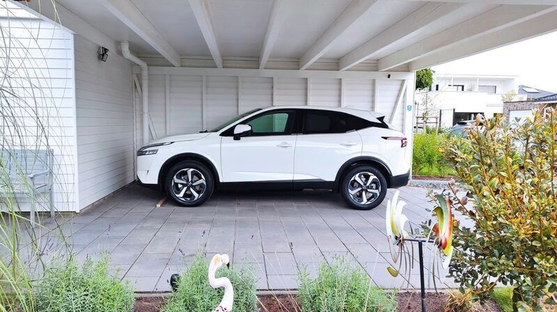 Weiß Gebraucht 2023 Nissan Qashqai SUV | 28.900 € (Fairer Preis) - Bild 1/4
