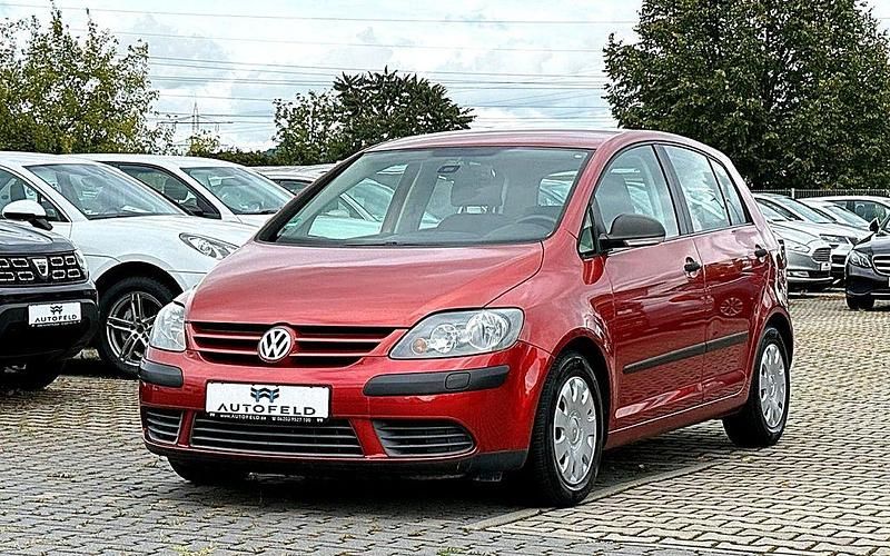 Rot Gebraucht 2008 VW Golf Plus Trendline Van / Kleinbus | 6.950 € (Teuer) - Bild 1/4