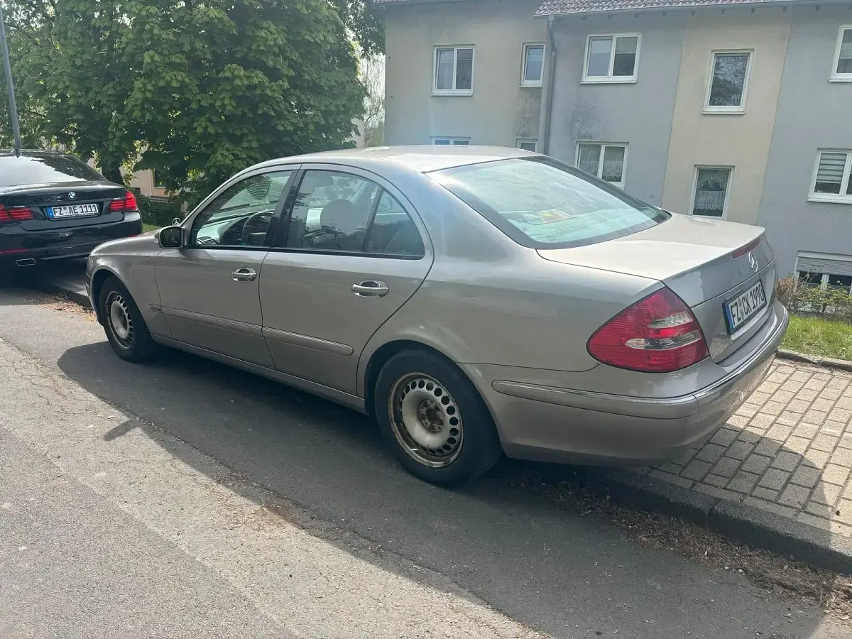 Usado Mercedes E220 150 CV (110 kW) 2004 Berlina