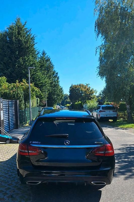 Gebraucht Mercedes C300 AMG line 245 PS (180 kW) 2020 Schwarz Kombi