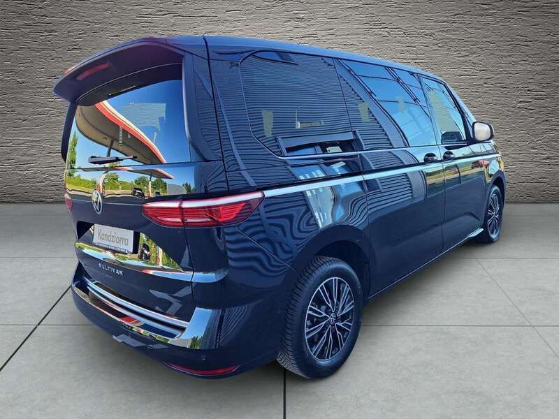 Gebraucht VW Multivan Style 204 PS (150 kW) 2024 Deep black perleffekt Van