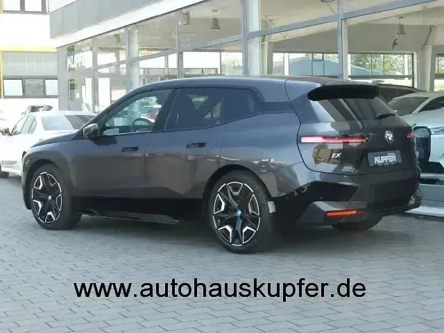 Gebraucht BMW iX Sport Line 384 kW (523 PS) 2023 Sophistograu SUV