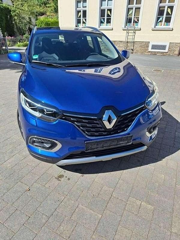 Blau Gebraucht 2019 Renault Kadjar LIMITED SUV | 15.900 € (Guter Preis) - Bild 1/4