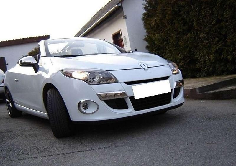 Weiß Gebraucht 2011 Renault Mégane Cabriolet Dynamique Cabrio | 5.700 € (Fairer Preis) - Bild 1/4