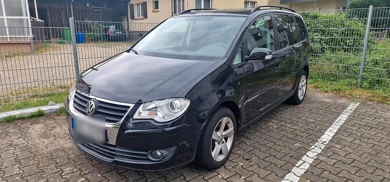 Schwarz Gebraucht 2008 VW Touran Van / Kleinbus | 4.300 € (Fairer Preis) - Bild 1/4