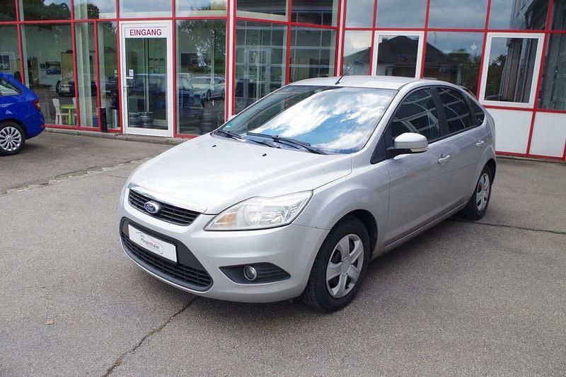 Silber Gebraucht 2011 Ford Focus Limousine | 1.500 € (Superpreis) - Bild 1/4