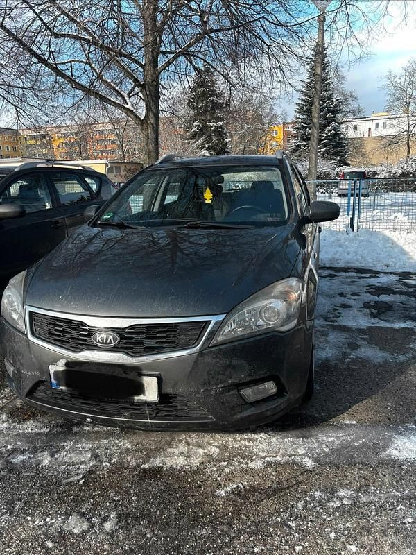 Gebraucht Kia Ceed 80 PS (58 kW) 2009 Grau Kleinwagen