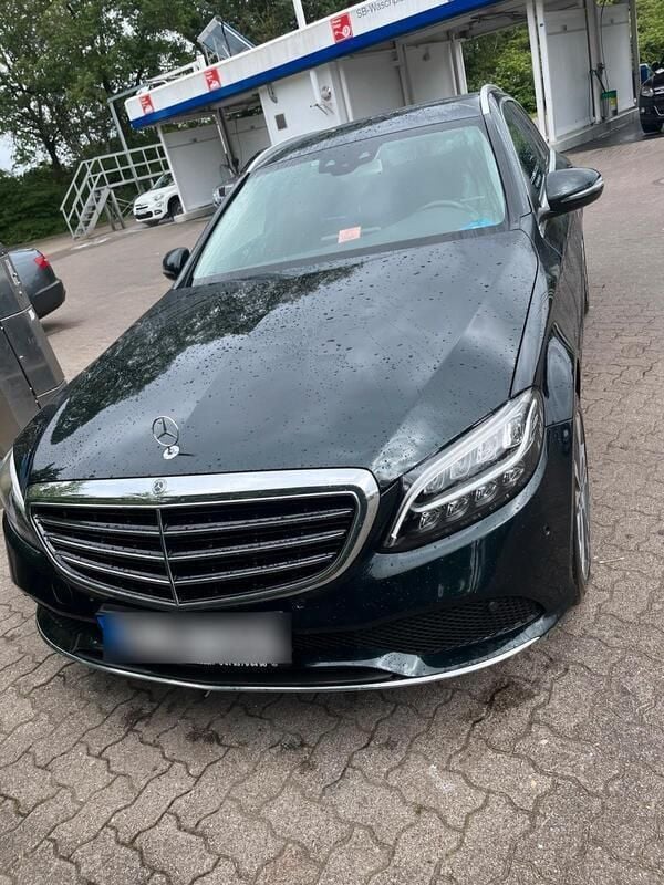 Andere außenfarben Gebraucht 2019 Mercedes C300 Kombi | 22.999 € (Guter Preis) - Bild 1/4