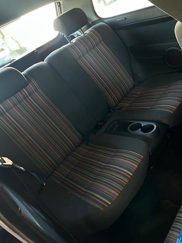 Second-hand VW Fox 54 CP (39 kW) 2007 Negru Hatchback