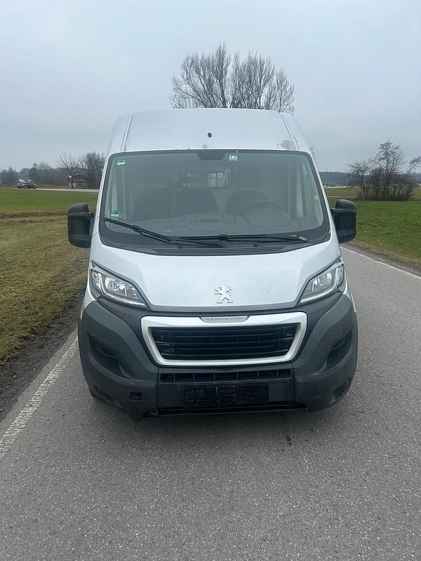 Silber Gebraucht 2015 Peugeot Boxer Van | 8.900 € (Superpreis) - Bild 1/4