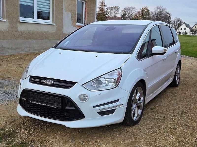 Gebraucht Ford S-MAX Titanium 163 PS (119 kW) 2014 Weiß Van / Kleinbus