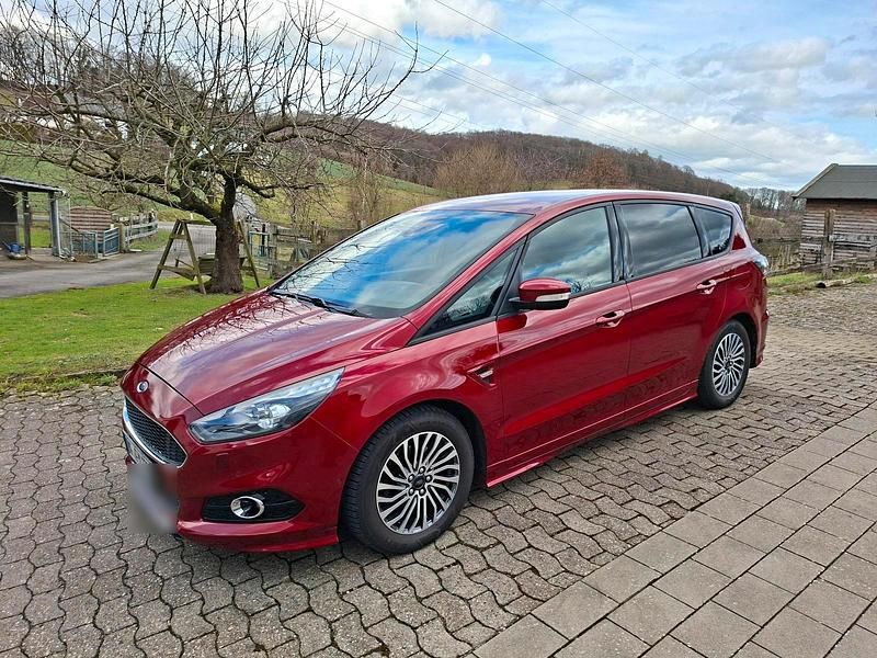 Gebraucht Ford S-MAX ST-Line 190 PS (139 kW) 2019 Rot Van / Kleinbus