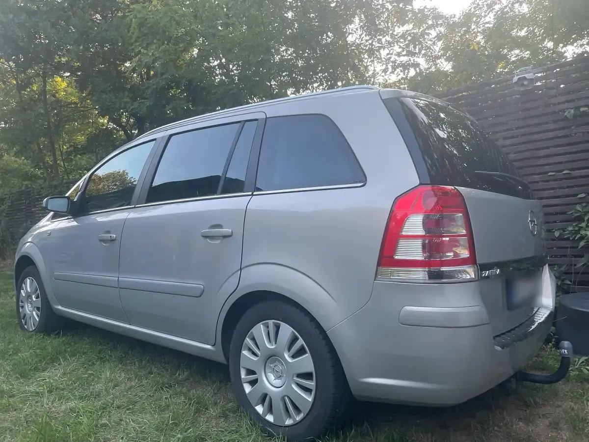 Gebraucht Opel Zafira 140 PS (102 kW) 2008 Grau Van / Kleinbus