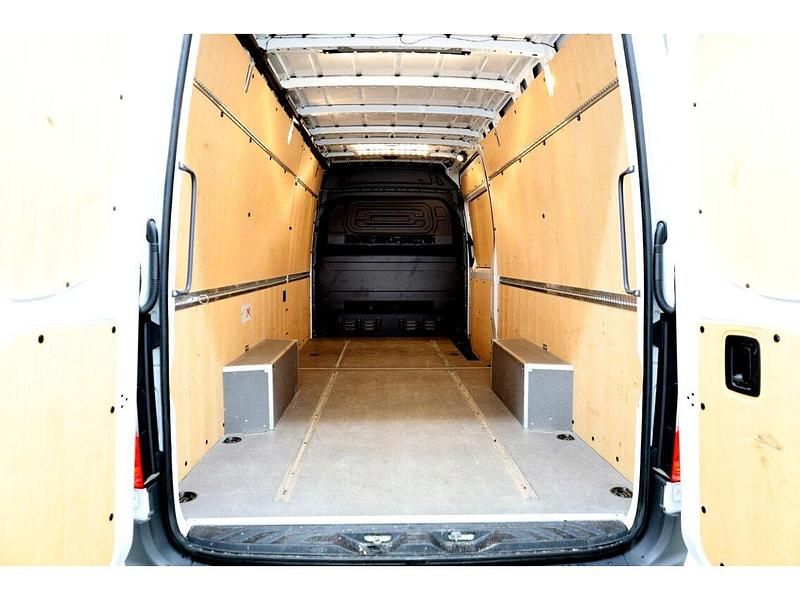 Gebraucht Mercedes Sprinter 170 PS (125 kW) 2025 Arktikweiß Van