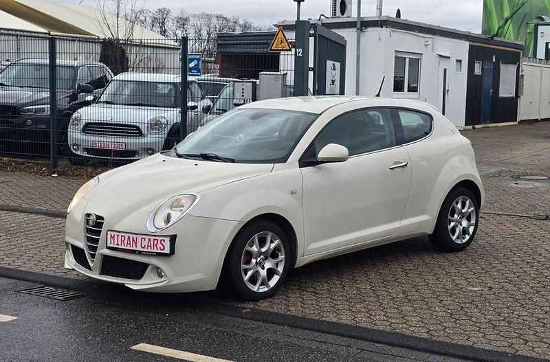 Gebraucht Alfa Romeo MiTo Super 95 PS (69 kW) 2011 Weiß Kleinwagen