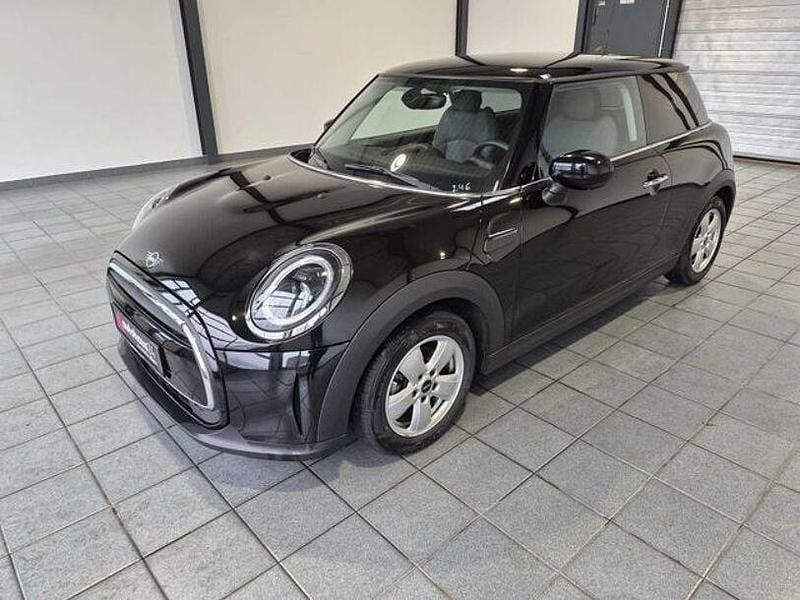 Usado Mini ONE Classic 75 HP (55 kW) 2022 Preto Citadino