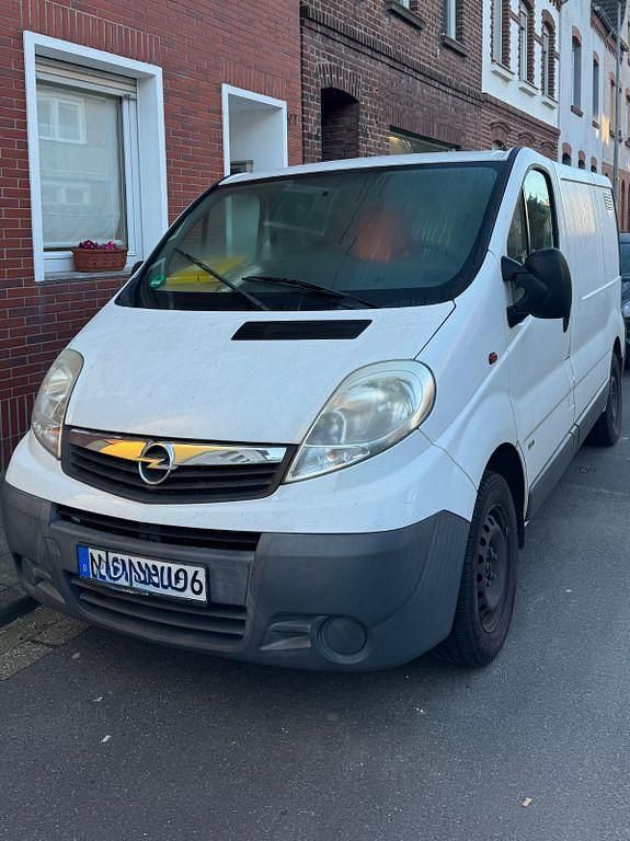 Gebraucht Opel Vivaro 90 PS (66 kW) 2011 Weiß Van / Kleinbus