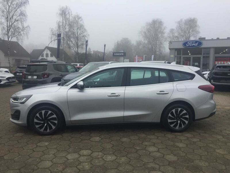 Gebraucht Ford Focus Titanium 125 PS (91 kW) 2023 Silver metallic Kombi
