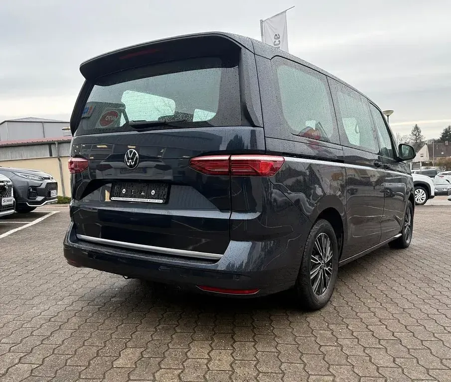 Gebraucht VW Multivan 150 PS (110 kW) 2024 Blau Van / Kleinbus