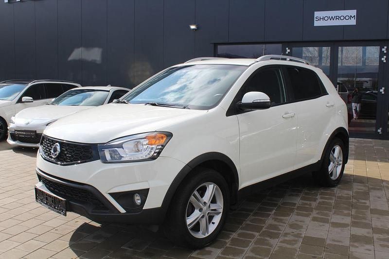 Weiß Gebraucht 2015 Ssangyong Korando SUV | 10.900 € (Teuer) - Bild 1/4