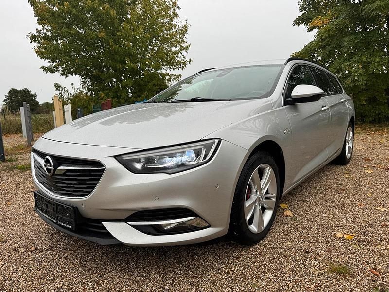Grau Gebraucht 2017 Opel Insignia Kombi | 8.700 € (Fairer Preis) - Bild 1/4