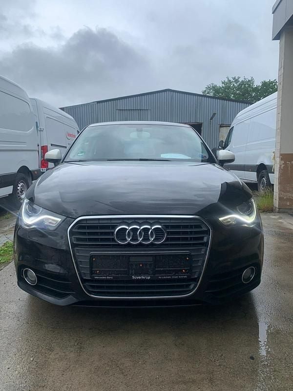 Schwarz Gebraucht 2012 Audi A1 Design Kleinwagen | 6.250 € (Guter Preis) - Bild 1/4