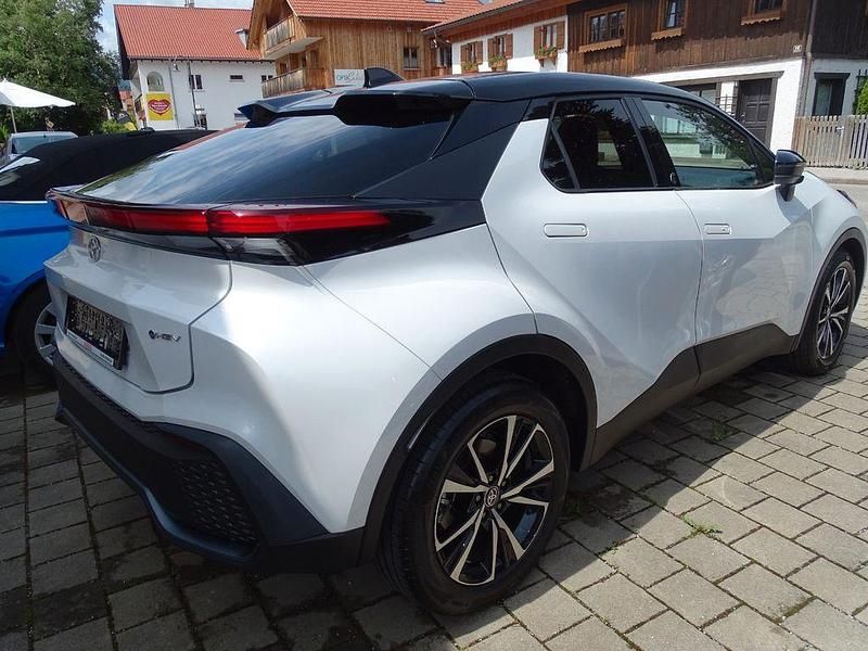 Gebraucht Toyota C-HR Team 152 PS (111 kW) 2024 Schwarz SUV