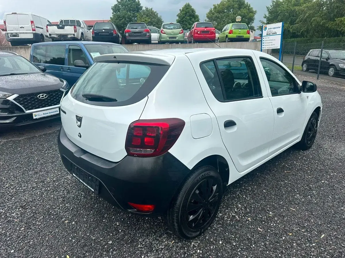 Gebraucht Dacia Sandero Essentiel 73 PS (53 kW) 2020 Weiß Kleinwagen