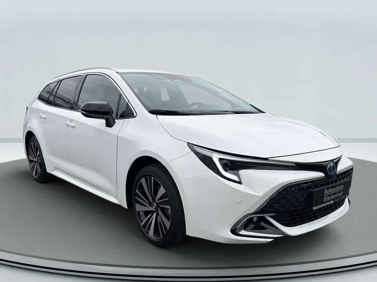 Neu Toyota Corolla 197 PS (144 kW) 2026 Schneeweiß Kombi