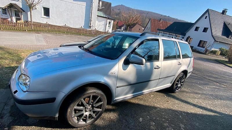 Gebraucht VW Golf IV 101 PS (74 kW) 1999 Silber Kombi