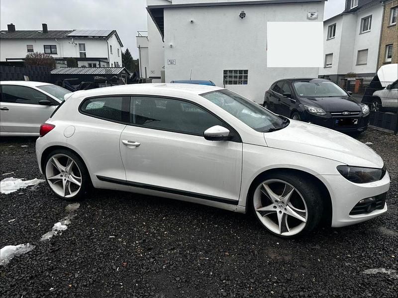Gebraucht VW Scirocco 140 PS (102 kW) 2011 Weiß Coupé