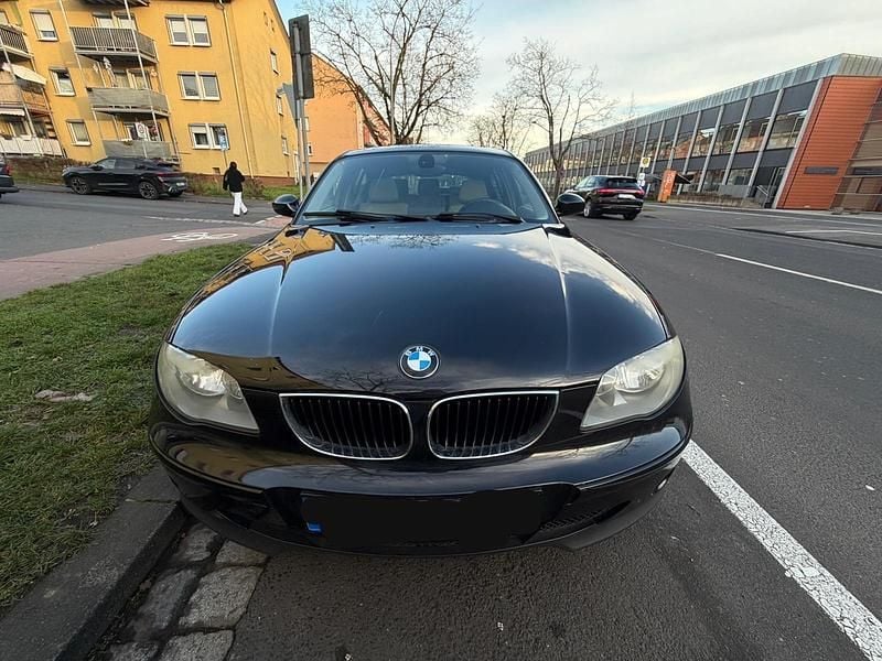 Schwarz Gebraucht 2006 BMW 118 Kleinwagen | 2.300 € (Superpreis) - Bild 1/4