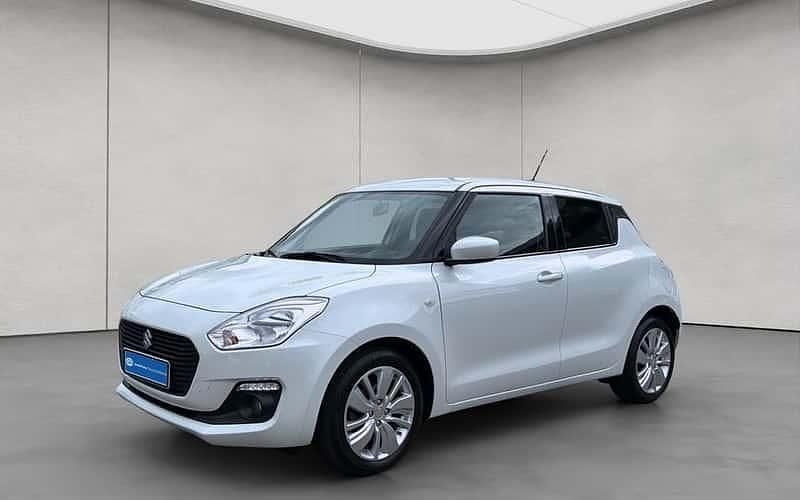 Weiß Gebraucht 2020 Suzuki Swift Comfort Limousine | 13.980 € (Fairer Preis) - Bild 1/4