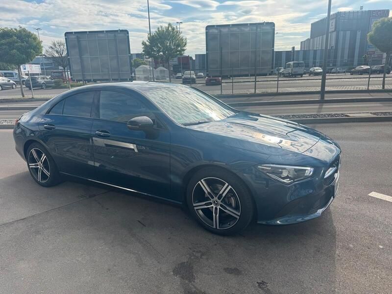 Blau Gebraucht 2019 Mercedes CLA200 Edition Coupé | 24.500 € (Fairer Preis) - Bild 1/4